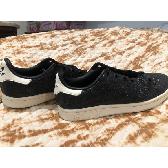 Adidas Women's Stan Smith Black Embossed Sneakers Size 5 - Picture 10 of 11